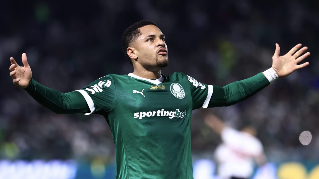 Abel defende Vitor Roque e lamenta dificuldades no Palmeiras