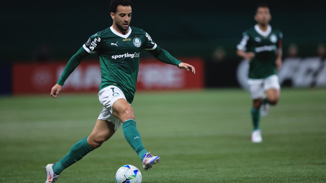 Felipe Anderson busca espaço no Palmeiras para sequência da temporada futebolística.