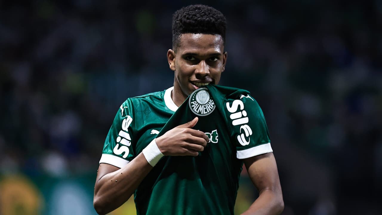 Estêvão enfrenta Chelsea para manter sonho de protagonismo do Palmeiras vivo.
