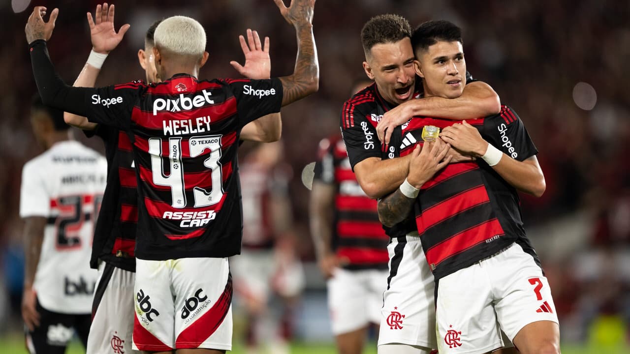 Flamengo supera São Paulo e garante liderança isolada no Brasileirão