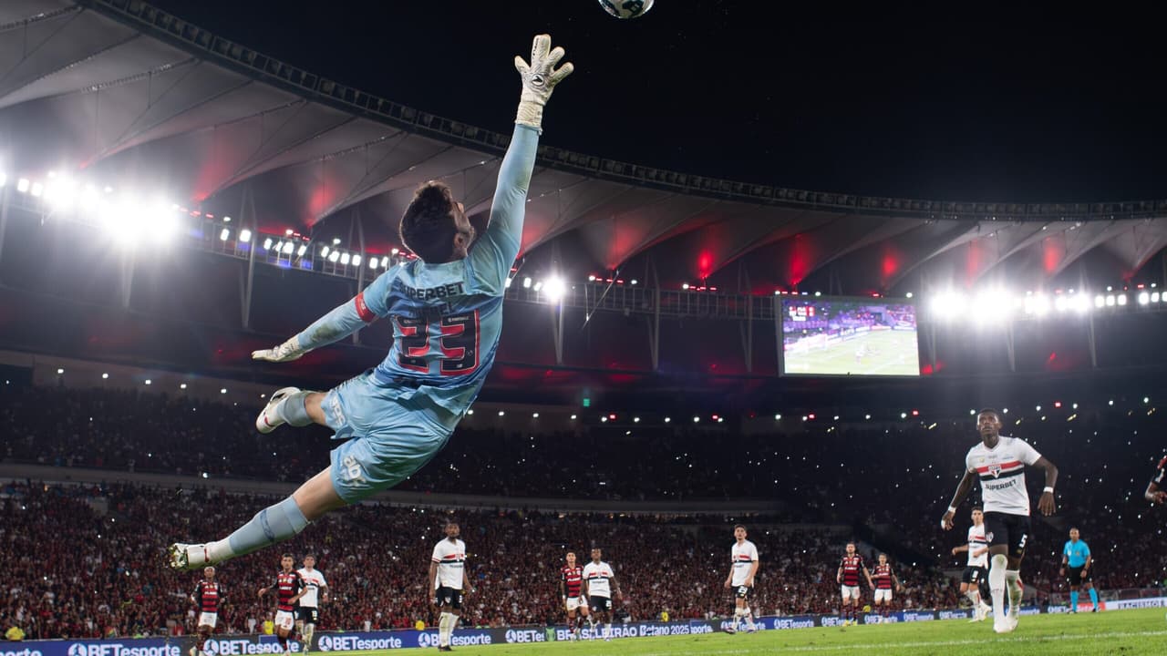 Rafael analisa momento do São Paulo após revés contra o Flamengo