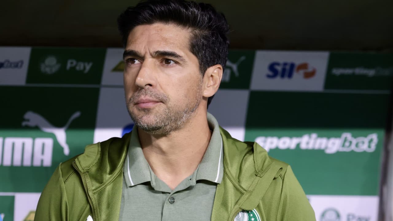 Abel Ferreira indica futuro, mas Palmeiras segue refém no mercado