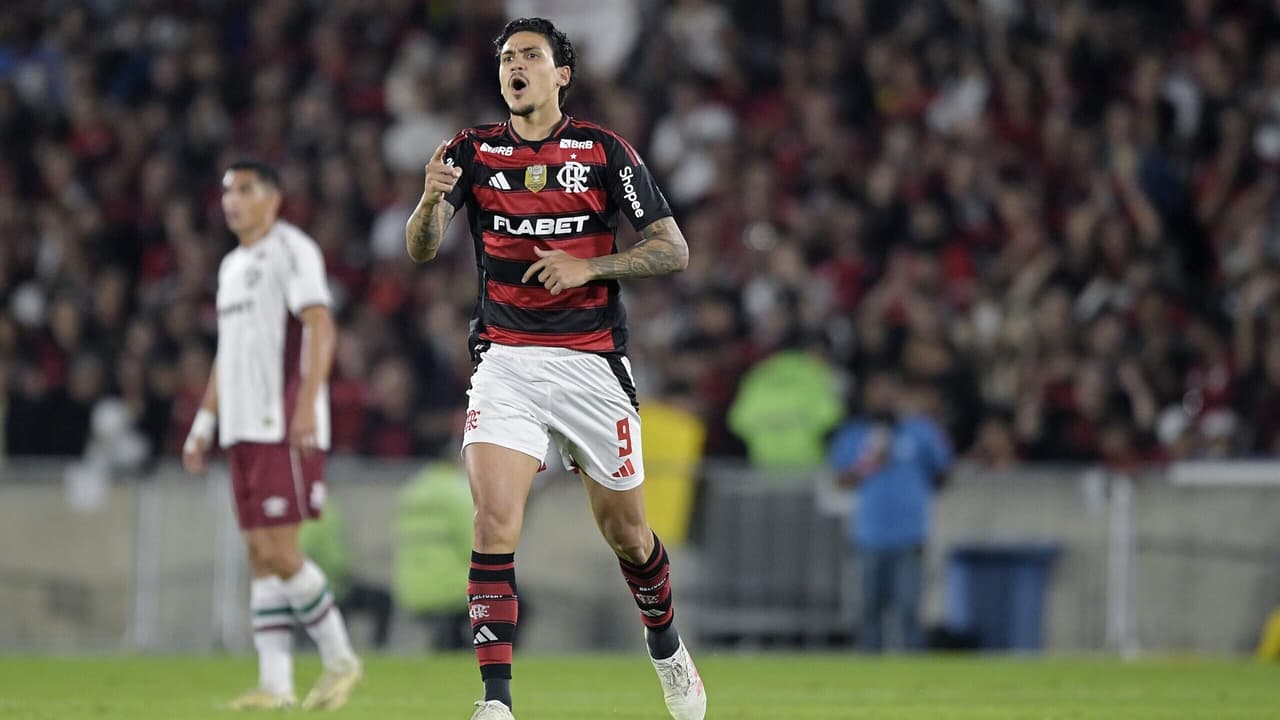 Dirigente do Flamengo é criticado por jornalista por se expressar demasiadamenteurlpatterns.