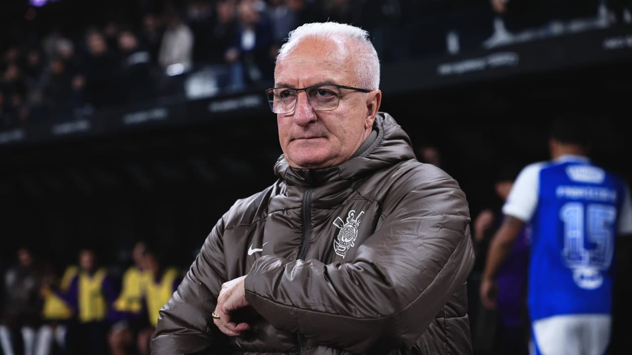 Dorival elogia desempenho do Corinthians, porém reforços ainda são necessários