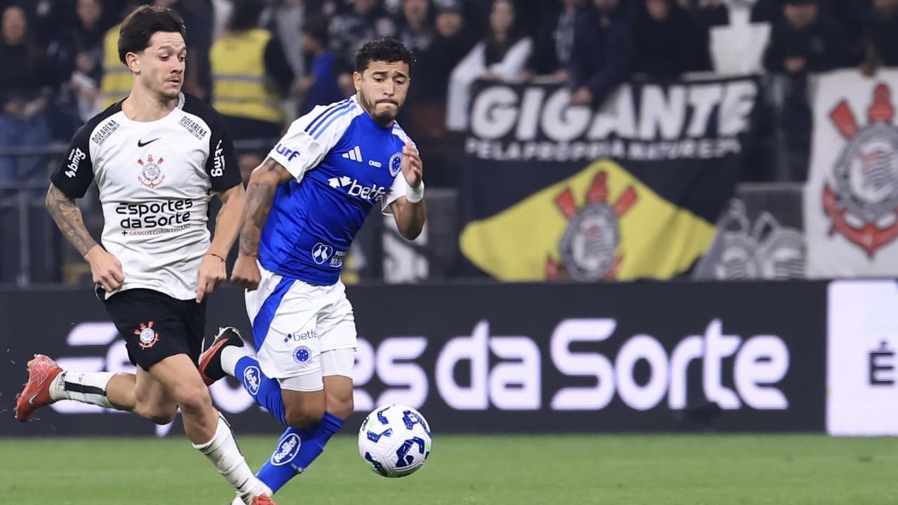 Garro elogia desempenho do Corinthians e pede evolução no Brasileirão.