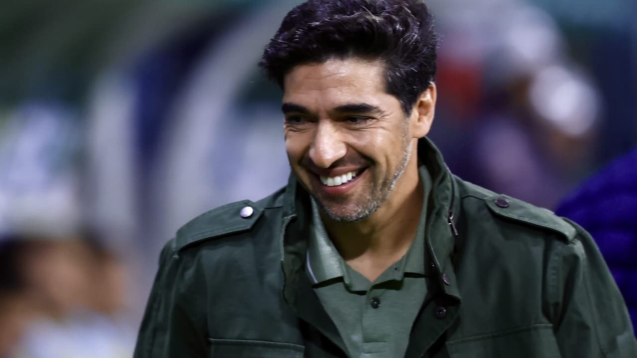 Palmeiras busca vitória sobre Corinthians na Copa do Brasil com histórico positivo.