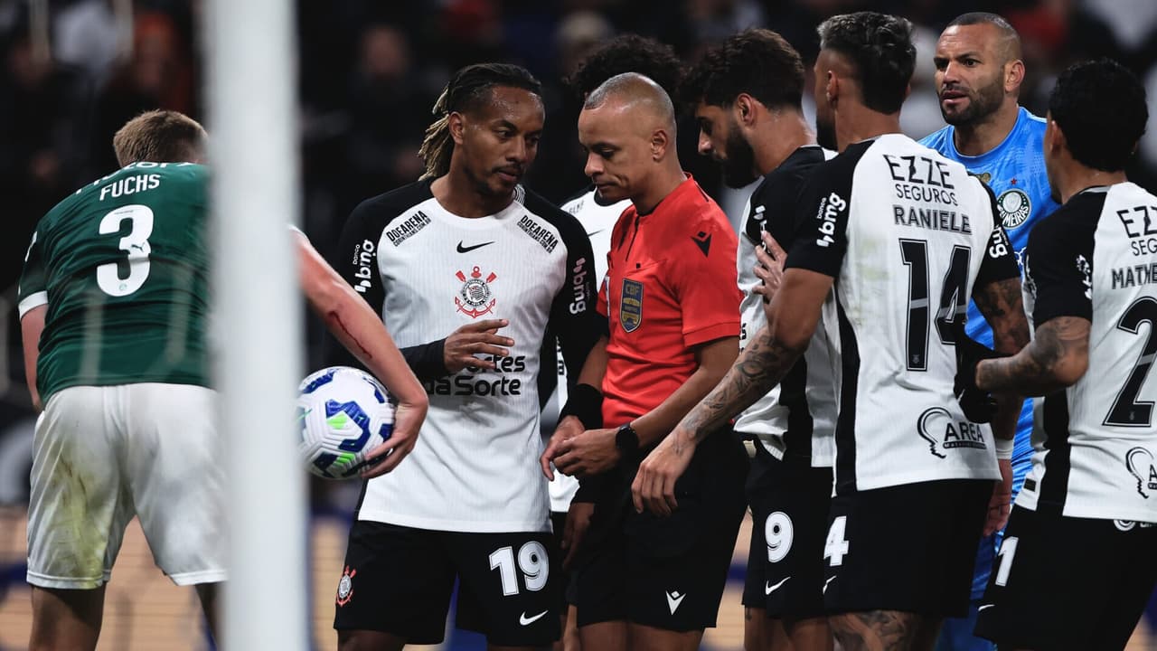 Áudio do VAR em clássico Corinthians x Palmeiras: polêmica bizarra no futebol brasileiro