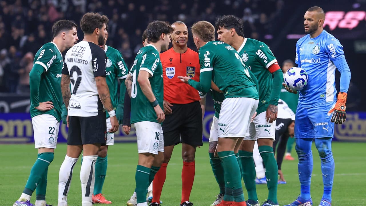 Analistas debatem pole^mica entre Corinthians e Palmeiras e cobram a CBF.