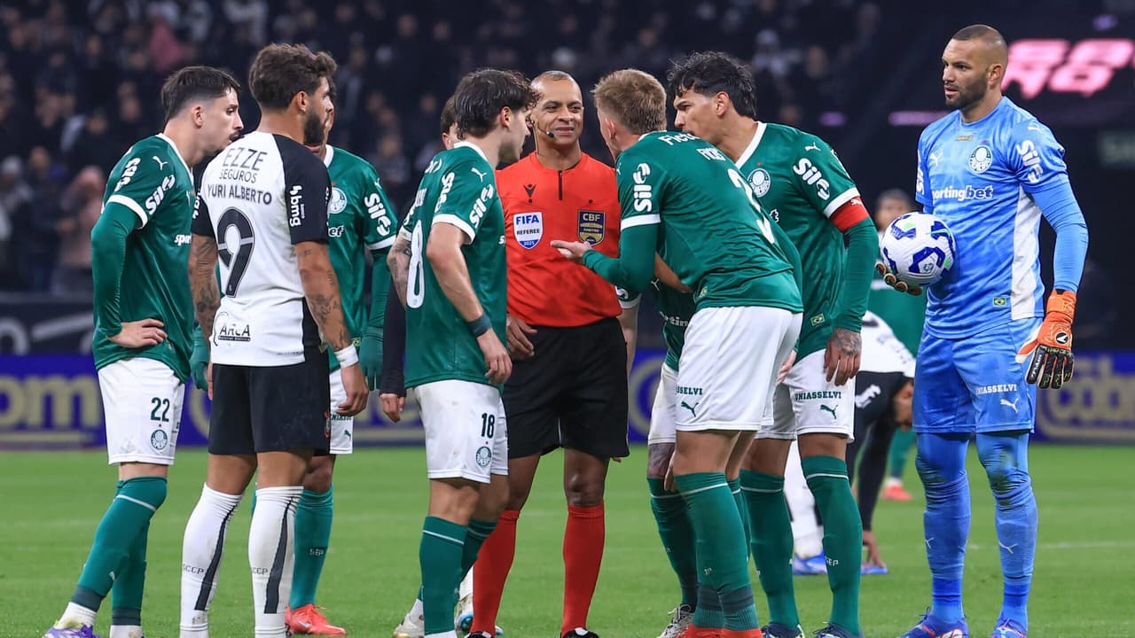 Rivais reagem ao polêmico impedimento em clássico entre Corinthians e Palmeiras.