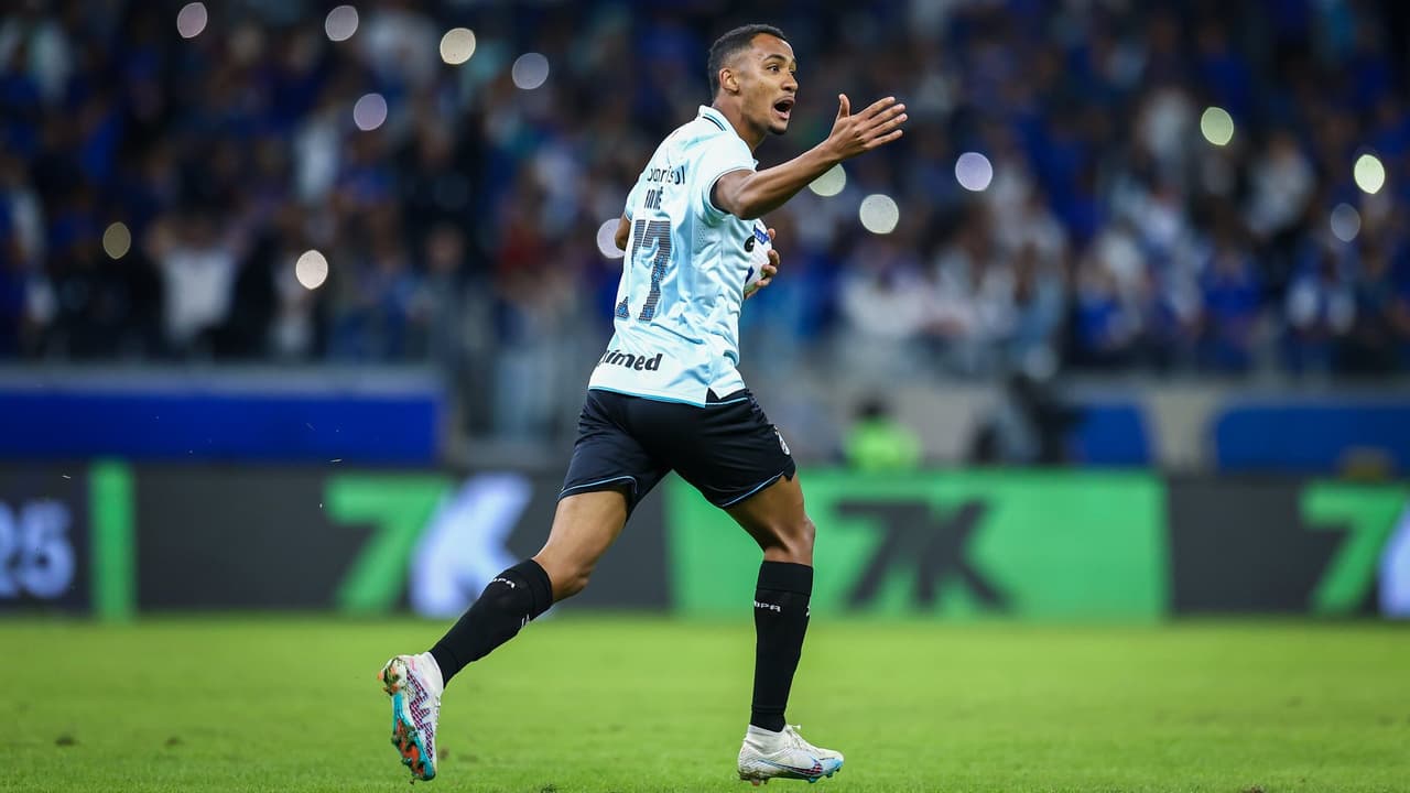 André Henrique terá rara oportunidade pelo Grêmio em Lima