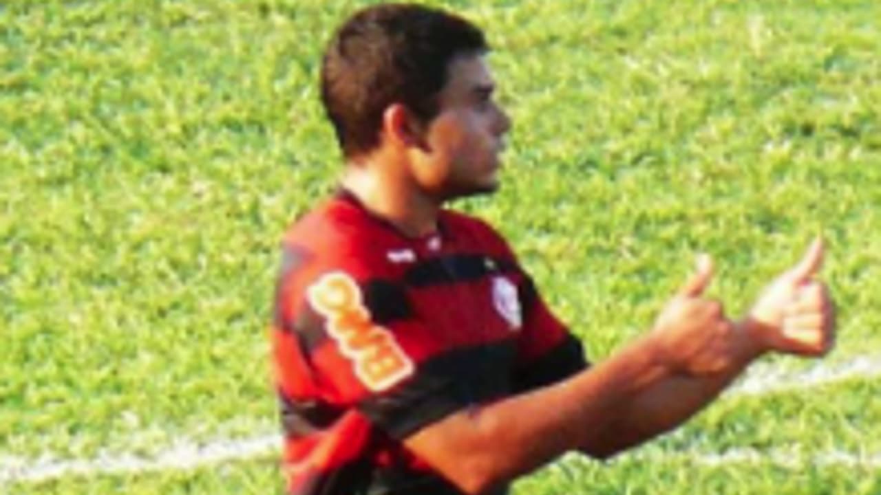 Ex-jogador do Flamengo relembra estrutura deficiente e revela craque que não vingou.