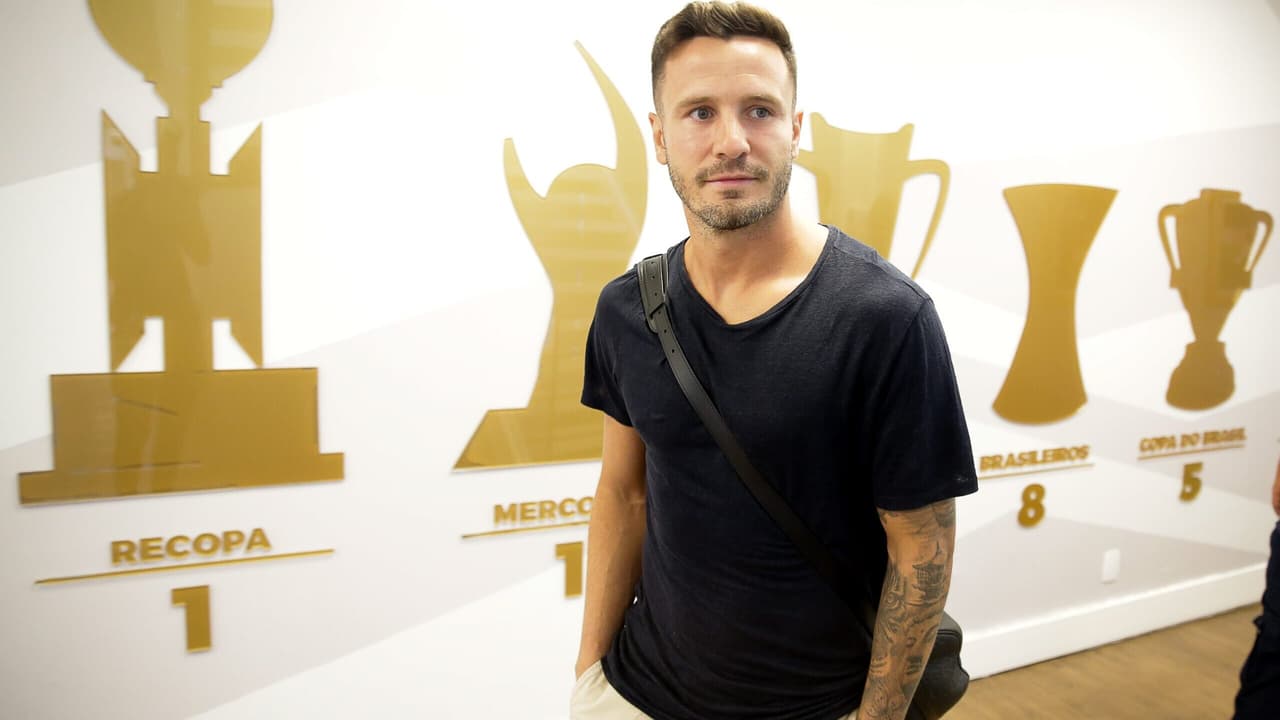 novo reforço do flamengo: saúl, atleta e investidor em destaque