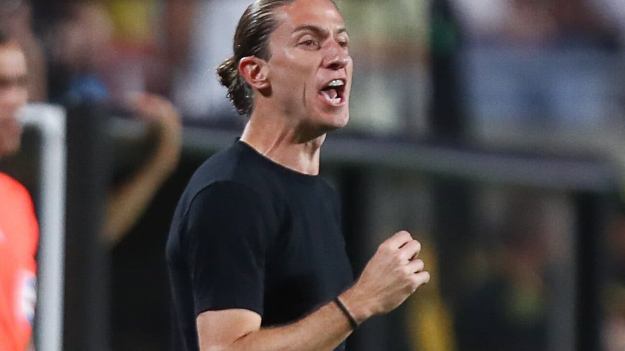 Filipe Luís considera jogador do Flamengo: Muito difícil, diz dublador.