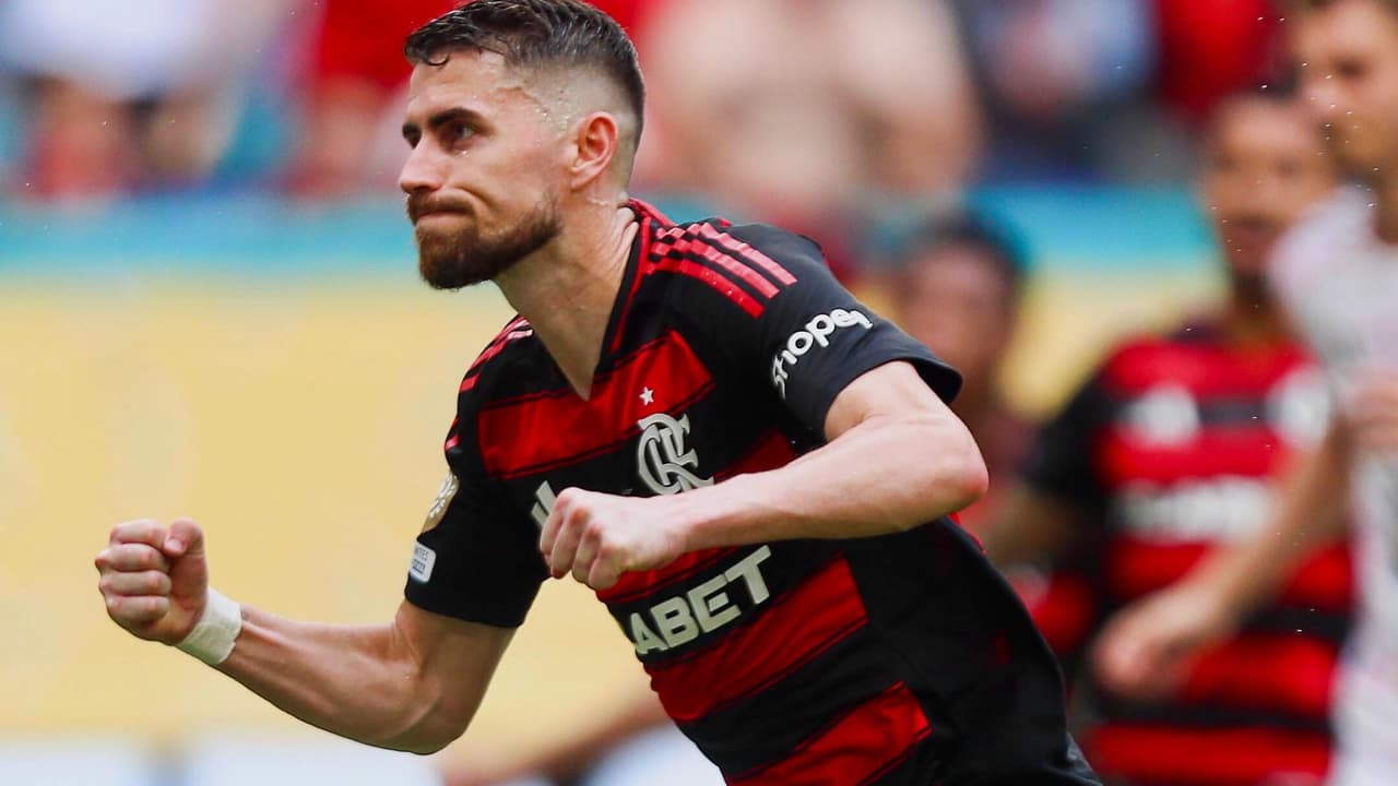 Flamengo inicia venda antecipada de ingressos para cinco jogos no Maracanã.