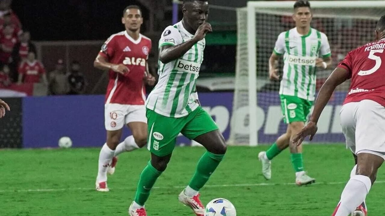 Fluminense trava negociação por Hinestroza e já tem novo alvo