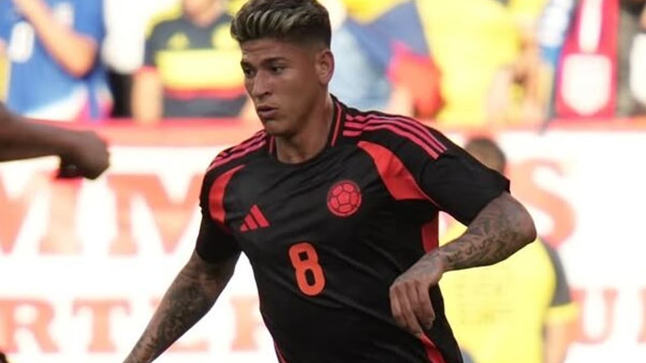 Como joga Jorge Carrascal, reforço do Flamengo?