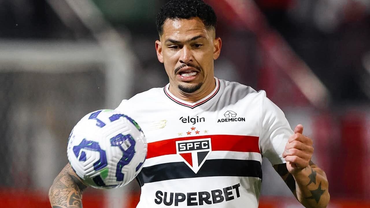 Luciano clama pelo São Paulo mesmo em meio a empate e frustração