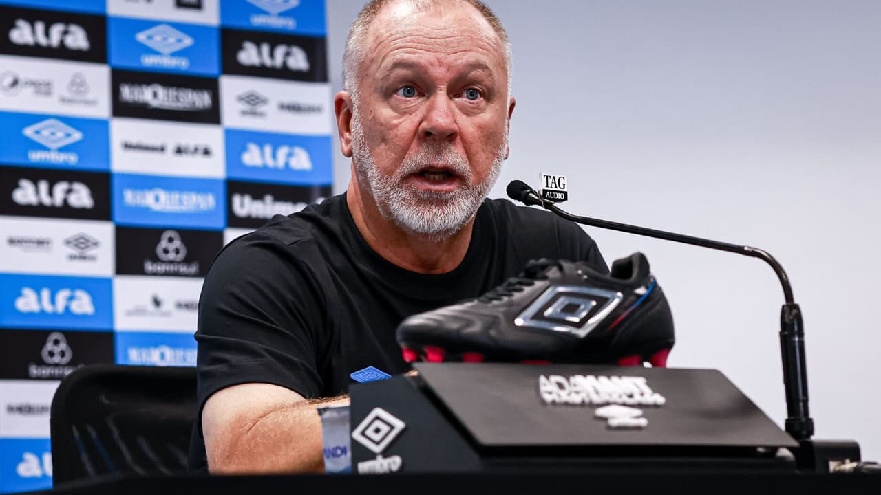 Mano Menezes define a situação de Cuéllar no Grêmio