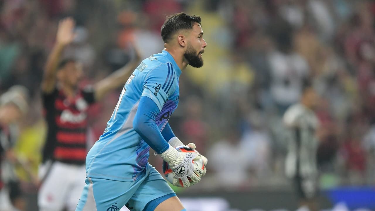Goleiro do Flamengo é alvo de consultas de clubes brasileiros e estrangeiros