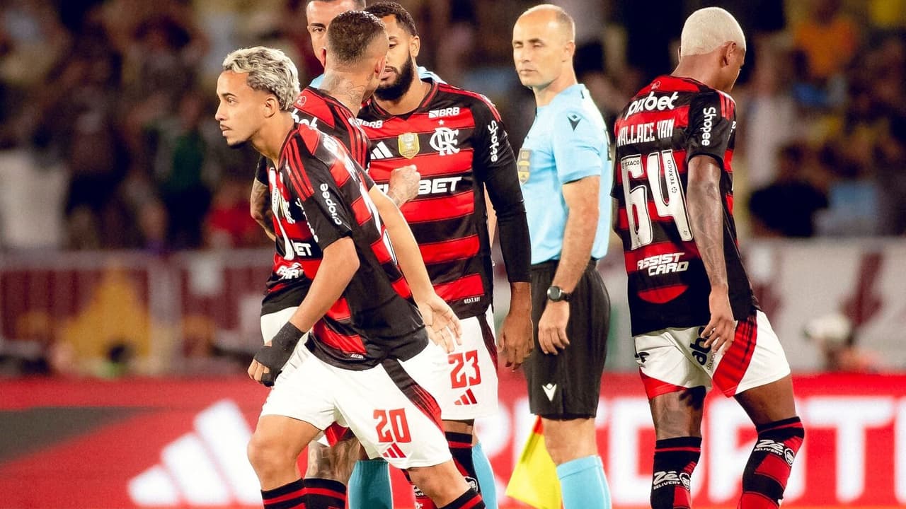 Matheus Gonçalves reafirma desejo de permanecer no Flamengo após pedido de desculpas