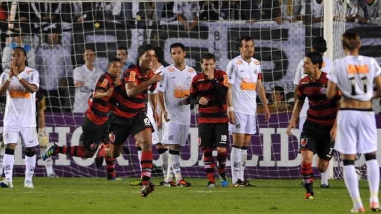 Santos 4 x 5 Flamengo no Brasileirão 2011
