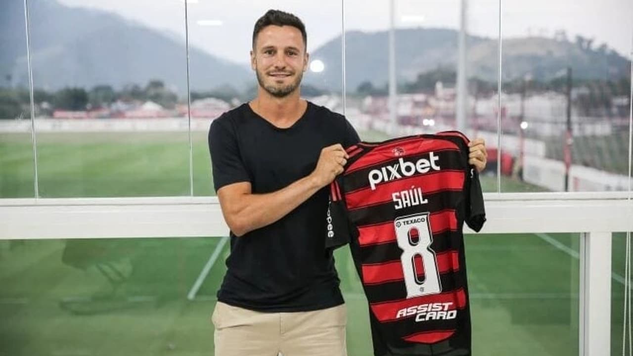 Flamengo contrata Saúl Ñíguez e confirma número de Gerson para jogador.
