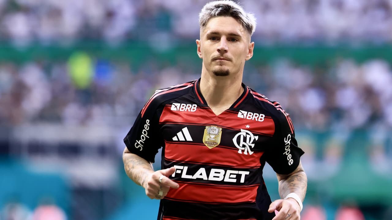 Jornalista duvida de alvo do Flamengo em comparação com Varela.