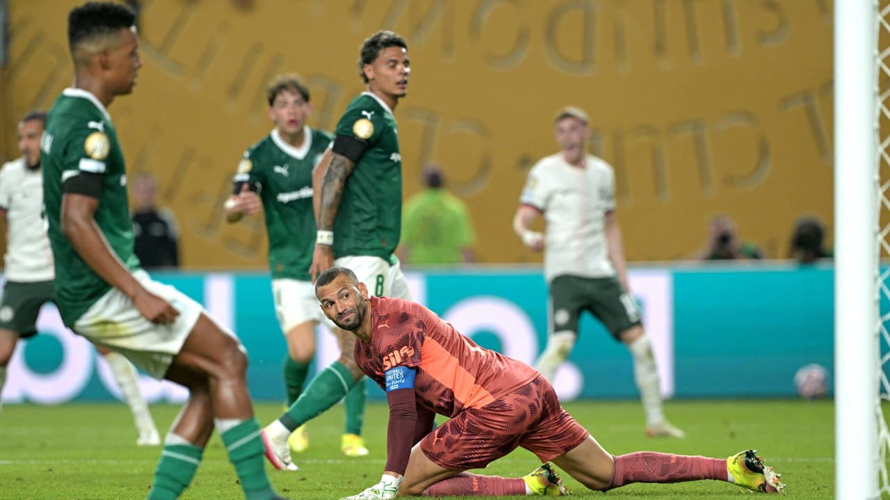 Estevão se despede do Palmeiras com antecipação de Chelsea e Weverton.