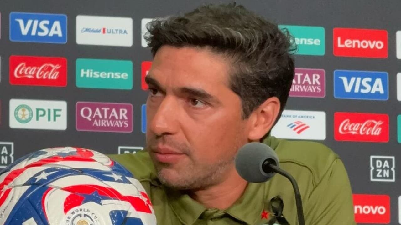 Abel destaca diferença entre Palmeiras e Chelsea: venda de jogador impactou equipe.