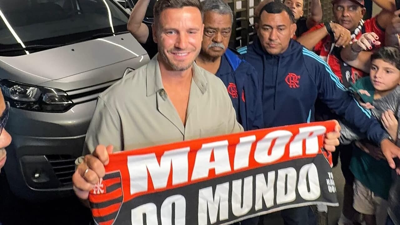 Saúl Ñíguez desembarca no Rio de Janeiro para reforçar o Flamengo