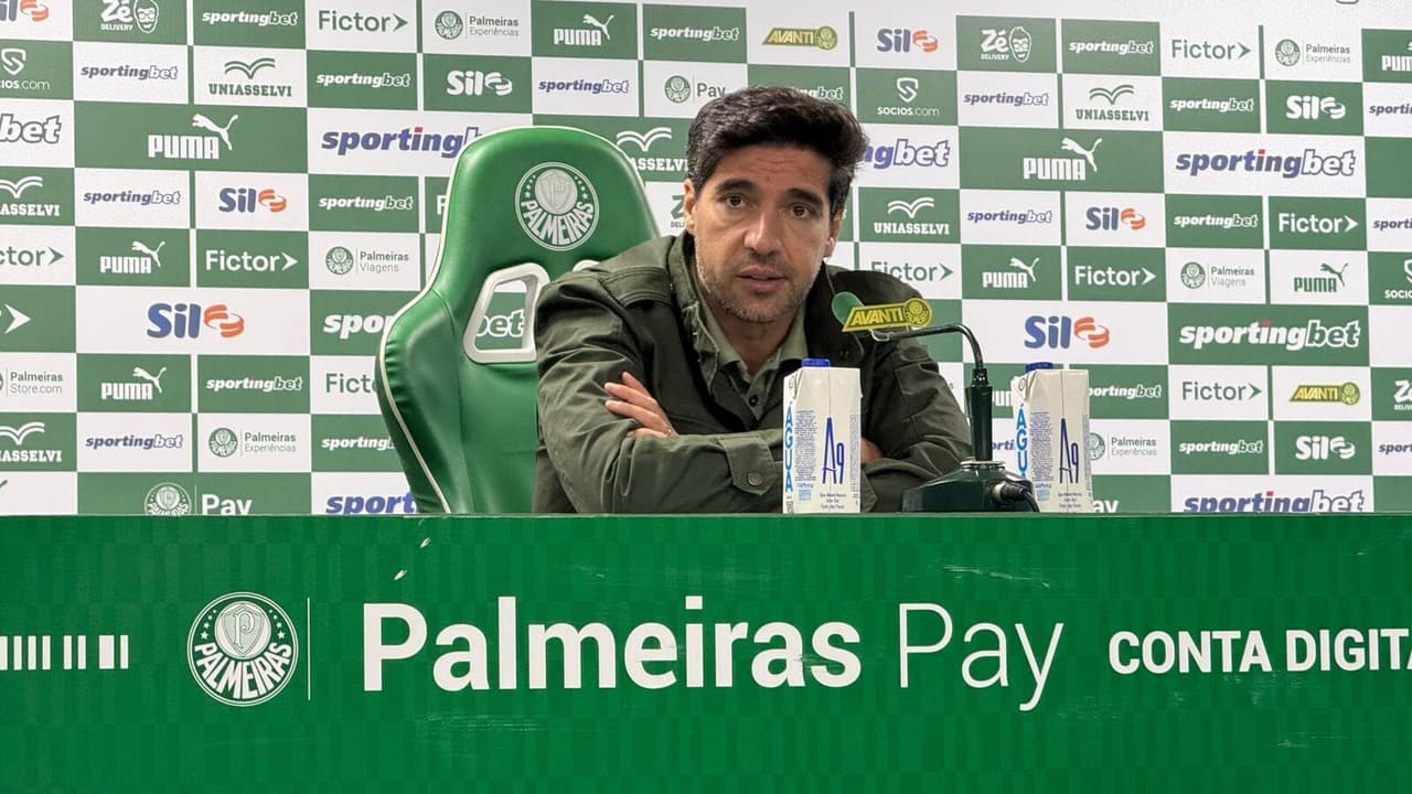 Abel critica estado do gramado do Allianz Parque: 