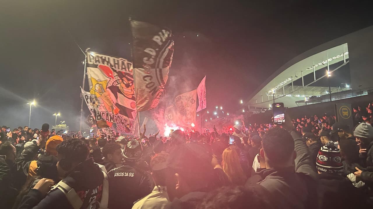 Festa da fiel no Corinthians para decisão contra o Palmeiras.