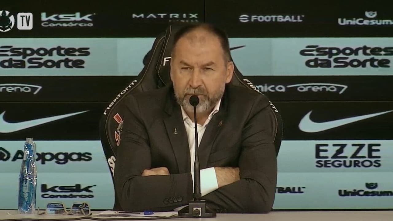 Augusto Melo descarta renúncia e promete que voltará à presidência do Corinthians