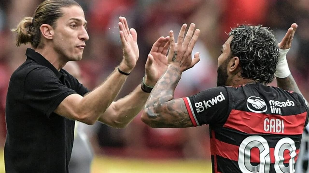 Postura de Filipe Luís com Pedro e Gabigol evidencia diferenças no Flamengo.