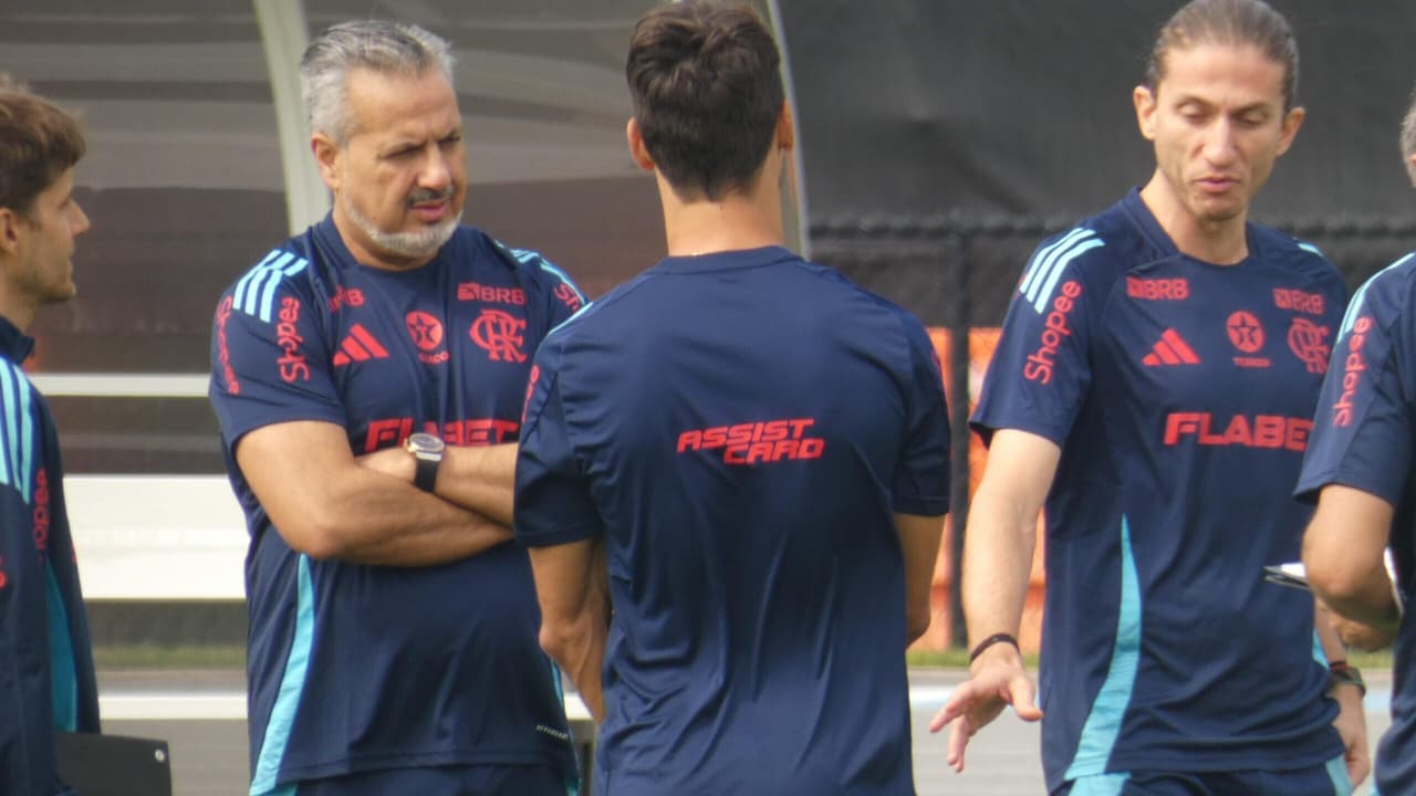 Proposta de renovação de contrato de Filipe Luís pelo Flamengo.
