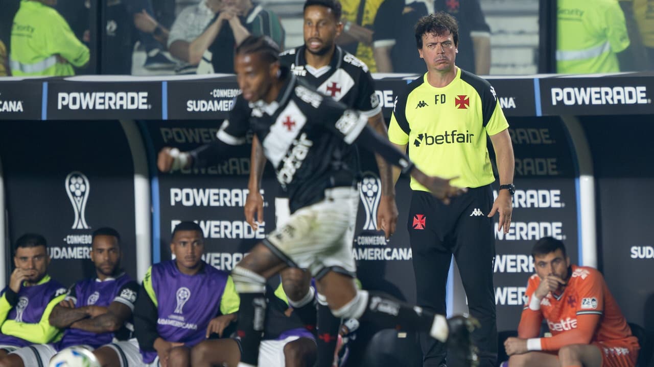Ex-jogador do Vasco aponta situação 'benéfica' após eliminação na Sul-Americana