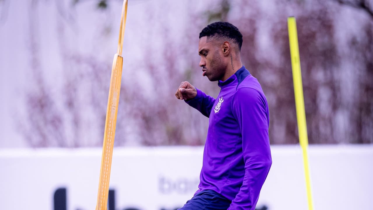 Corinthians Apresenta Novo Reforço Vitinho no CT Joaquim Grava nesta Quarta-feira.