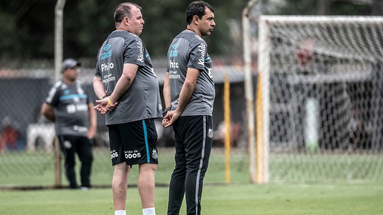 Em baixa, clube paulista contrata ex-Santos, Guarani e Corinthians