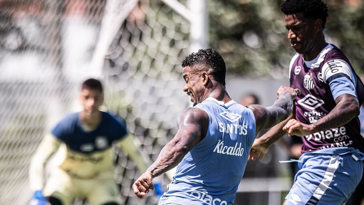 Santos avalia rescisão de contrato com jogador após goleada contra o Vasco