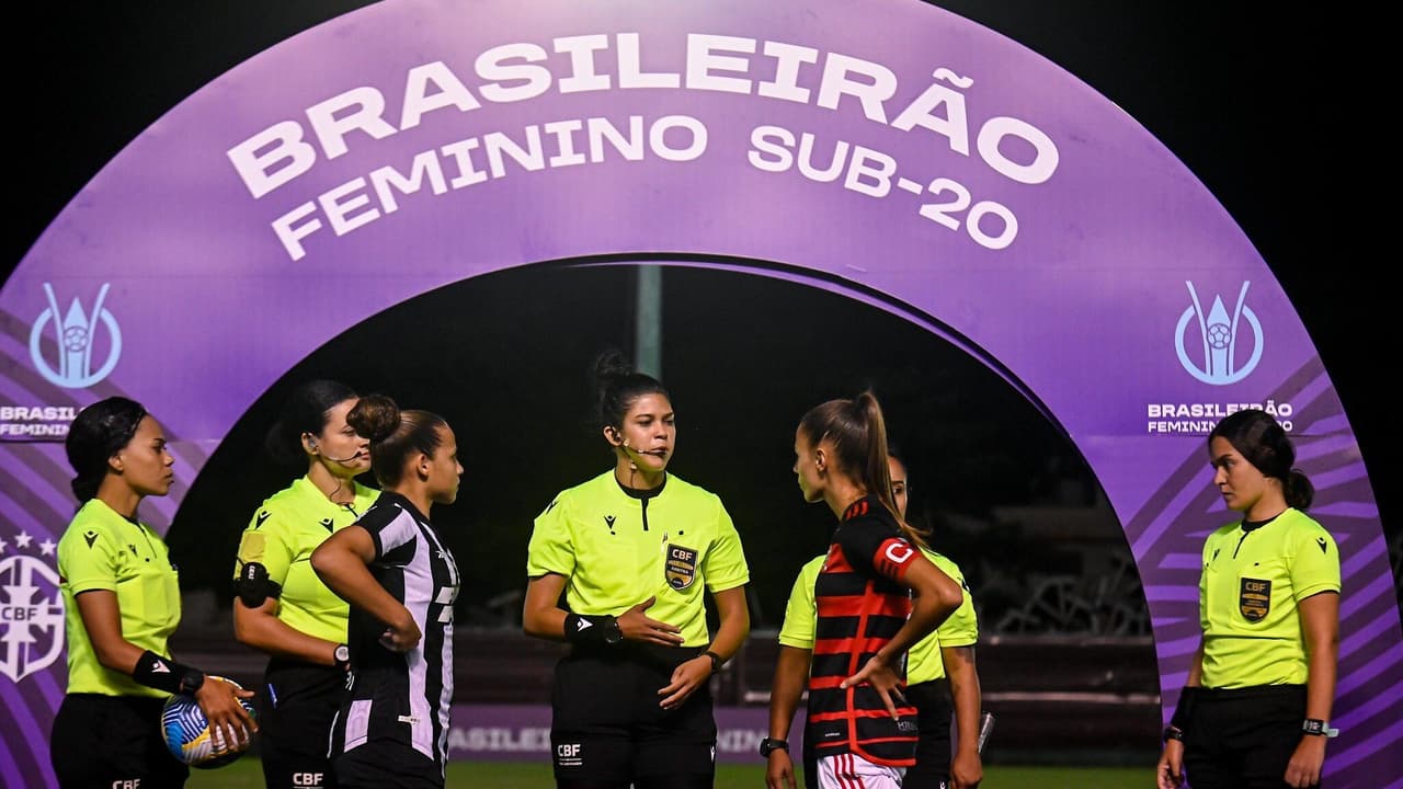 Flamengo e Botafogo disputam novamente título do Brasileirão Feminino sub-20.