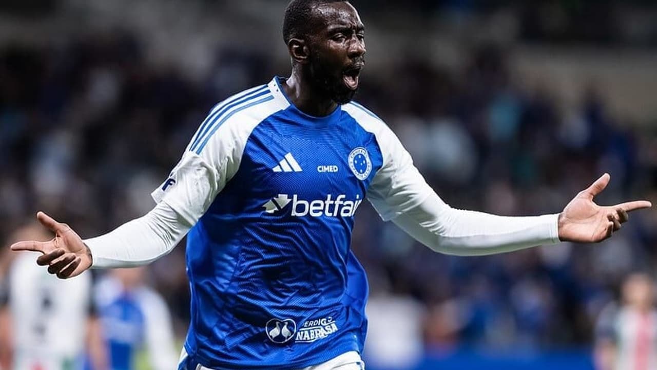 Bolasie viraliza com provocação a rival após vitória do Cruzeiro
