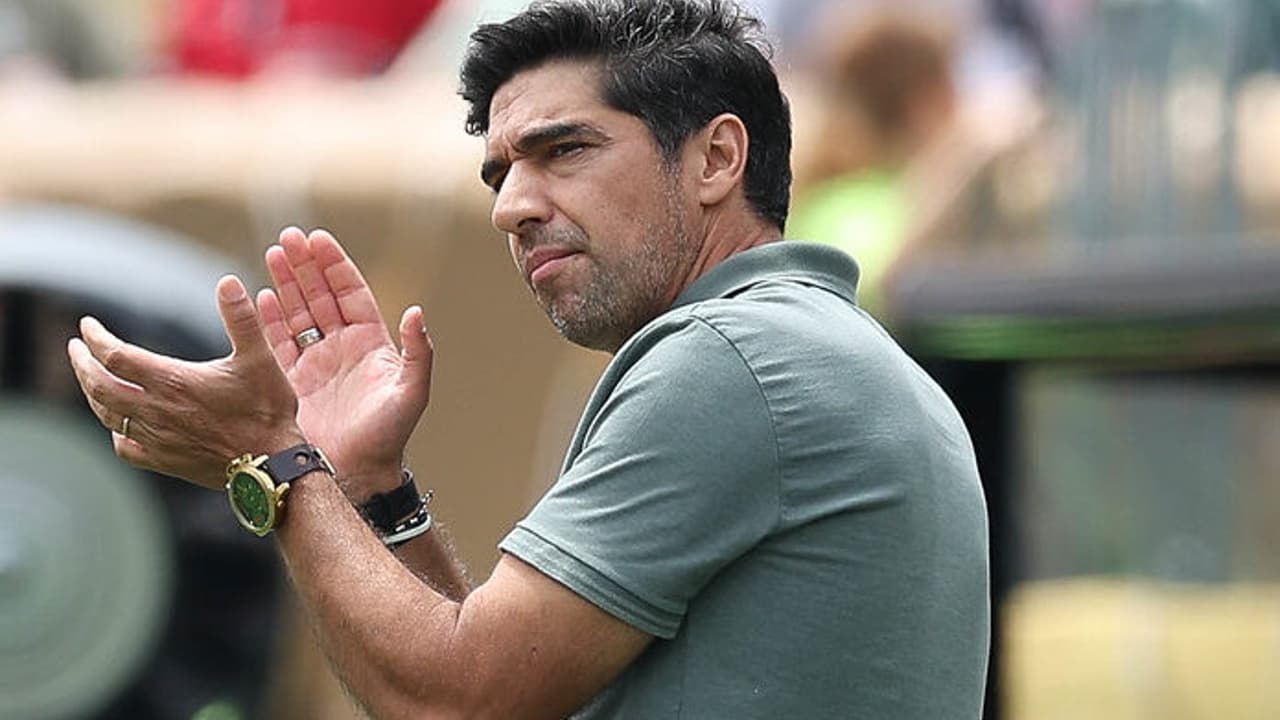 Palmeiras encerra processo e fortalece busca por renovação com Abel na Fifa