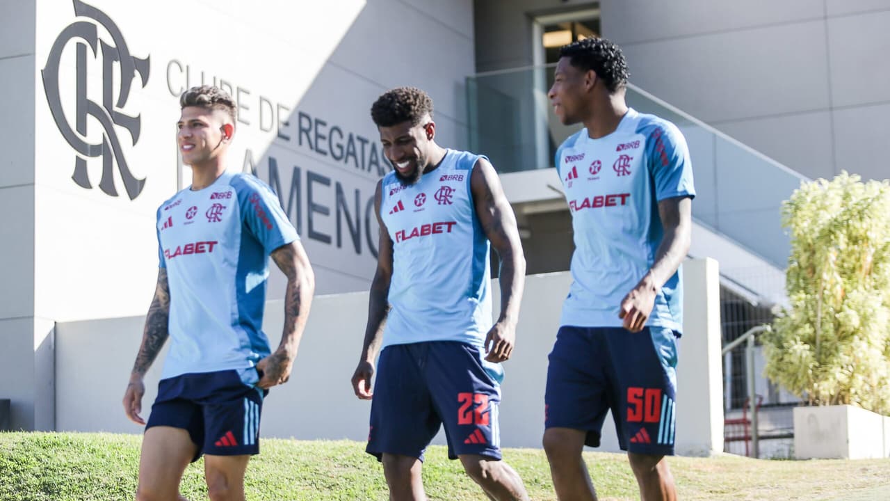 Flamengo revela relação de jogadores para as oitavas da Libertadores.