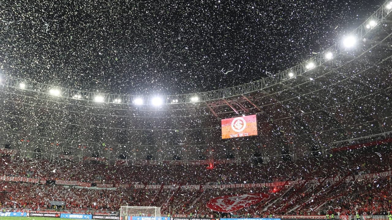 Libertadores: Novo vídeo revela como papel picado foi jogado