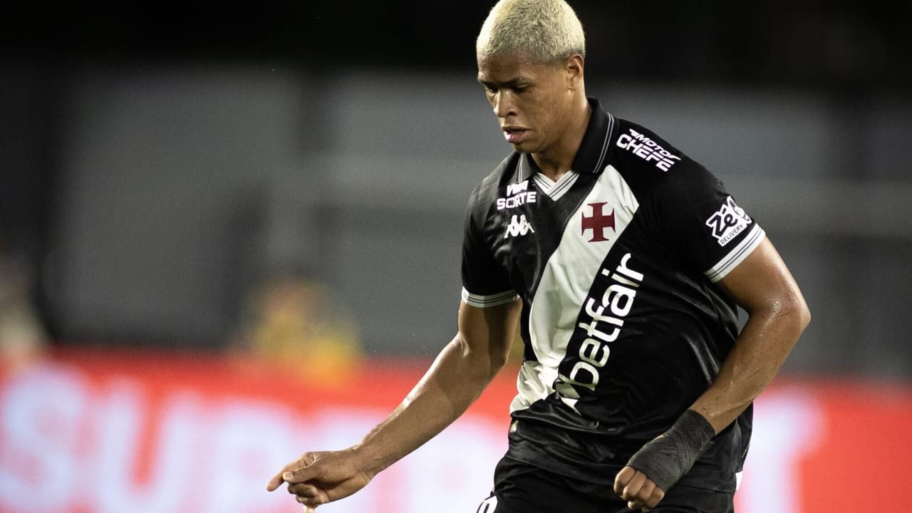 Entenda por que o Vasco não pagou multa para antecipar retorno de Barros