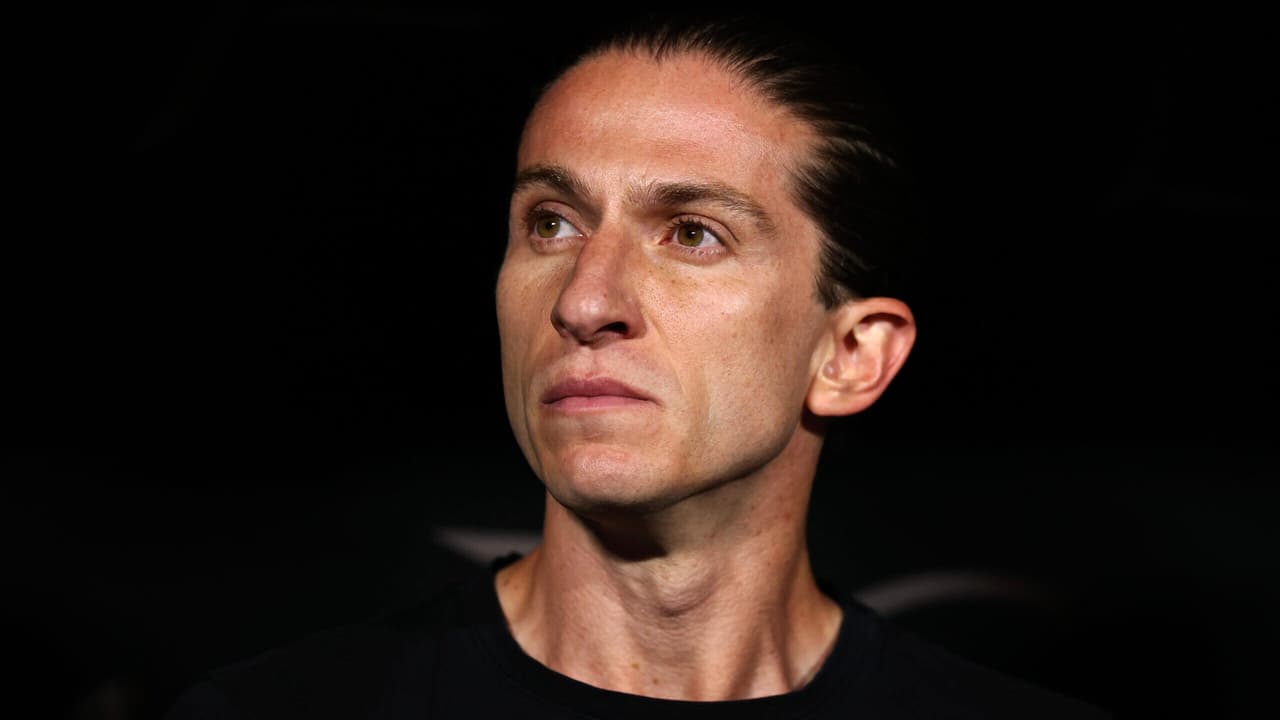 Escalação do Flamengo contra o Atlético surpreende torcedores: estratégia ousada.