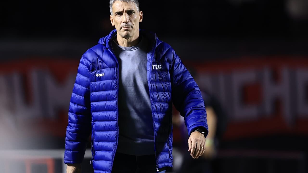 Santos anuncia contratação de Vojvoda; saiba detalhes do contrato