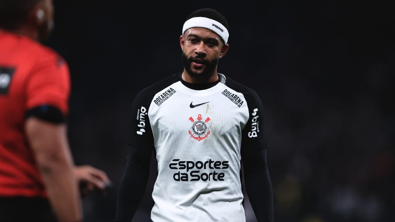 Corinthians e torcedores frustrados com possível saída de Memphis no clube