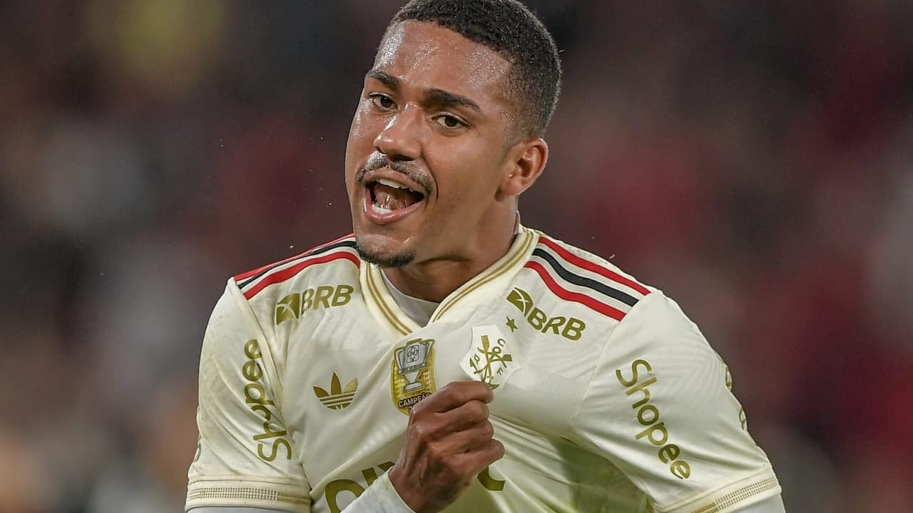 Estreia de Samuel Lino pelo Flamengo: Europeus expressam apoio e admiração aos torcedores.