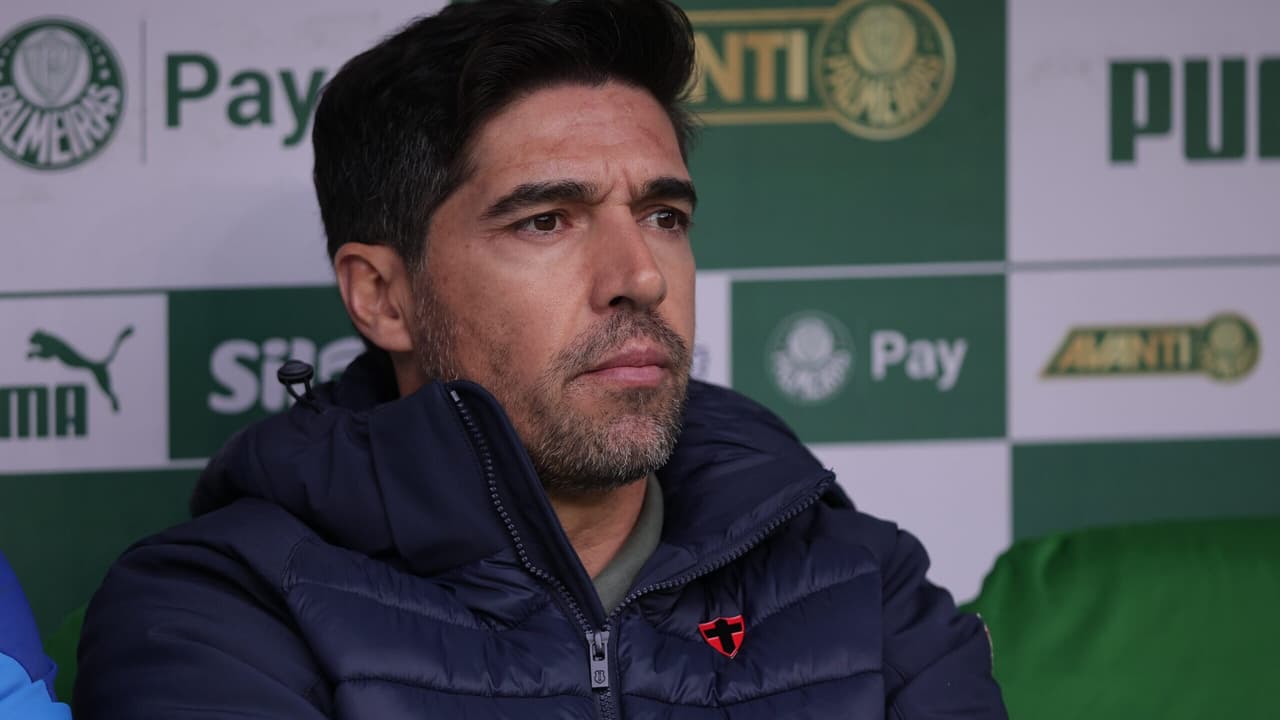 Imprensa estrangeira apoia permanência de Abel Ferreira no Palmeiras: técnico intocável